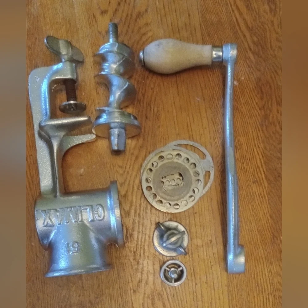 Universal Food and Meat Chopper - Brown and Blue